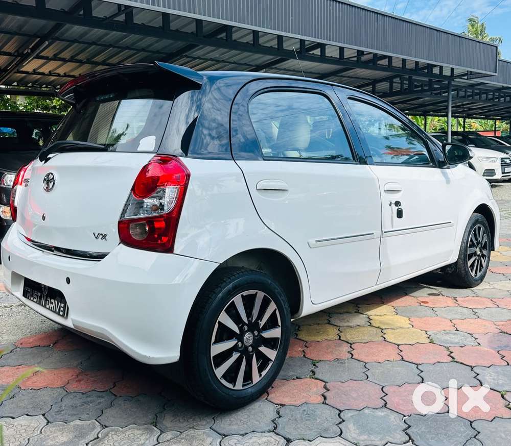 Toyota Etios Liva 1.2 Vx Dual Tone, 2019, Petrol