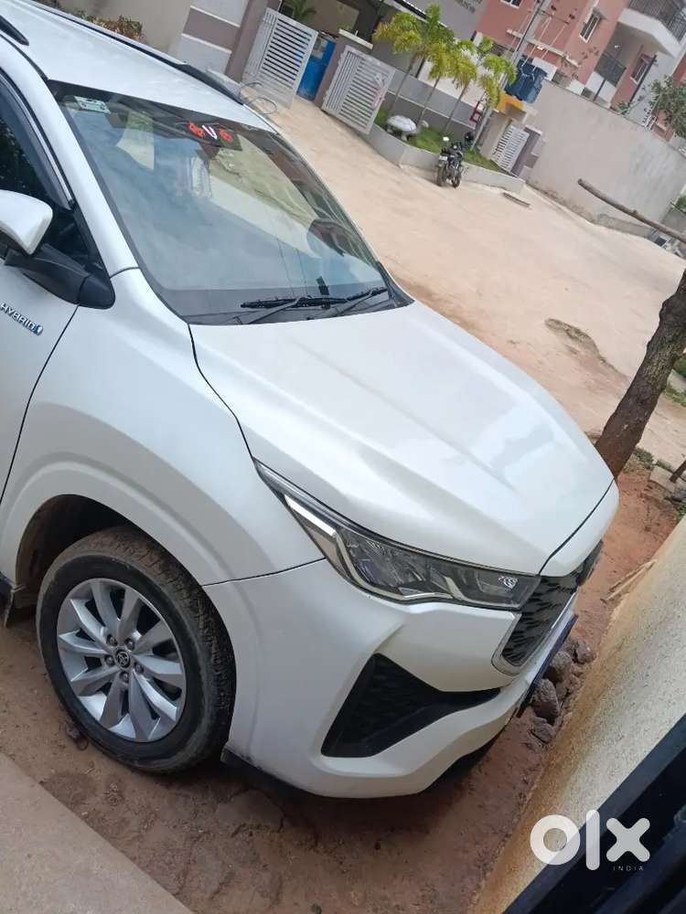 Toyota Innova Hycross 2023 Hybrid Car