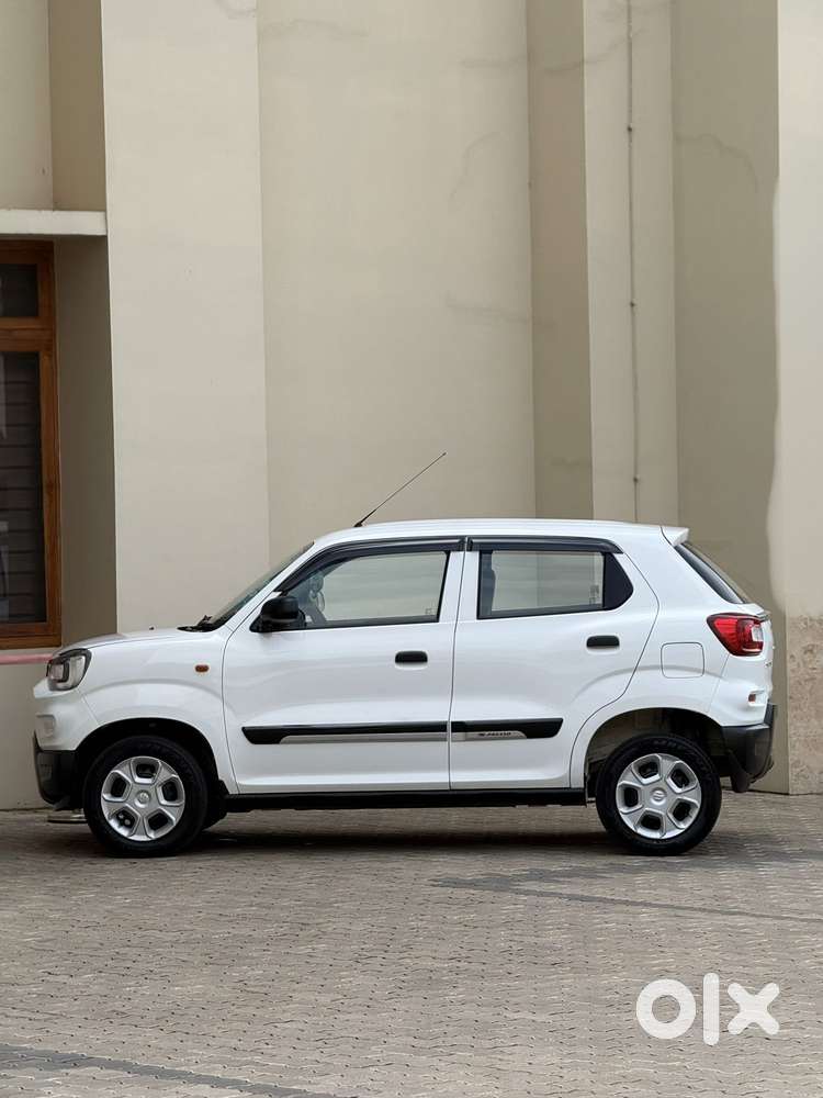 Maruti Suzuki S-presso Vxi Opt, 2022, Petrol