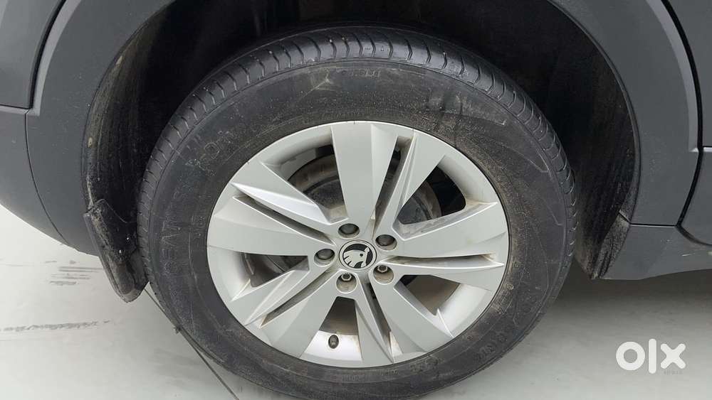 Skoda Kushaq 1.0 Tsi Ambition, 2023, Petrol