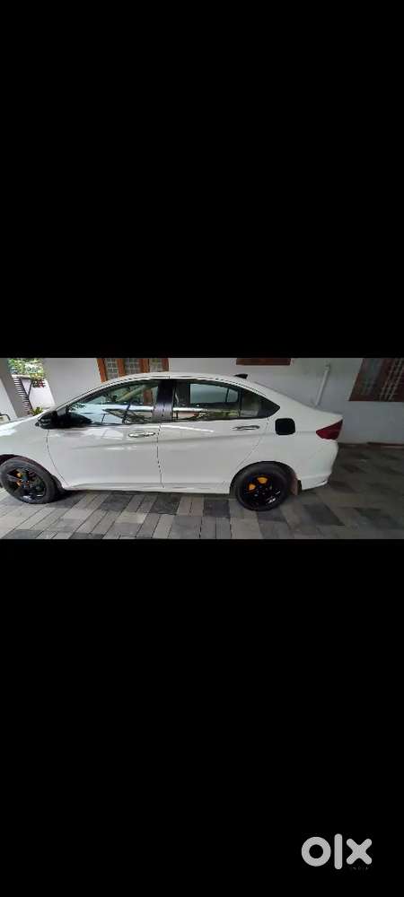 Honda City Vx Diesel (top Model) – 2015 With Sunroof