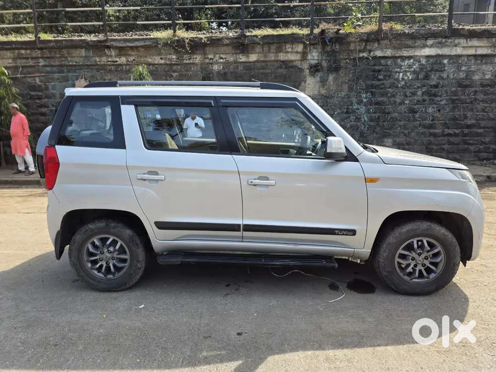 Mahindra Tuv300 T10 Amt 3rd Owner Recently Full Service Done