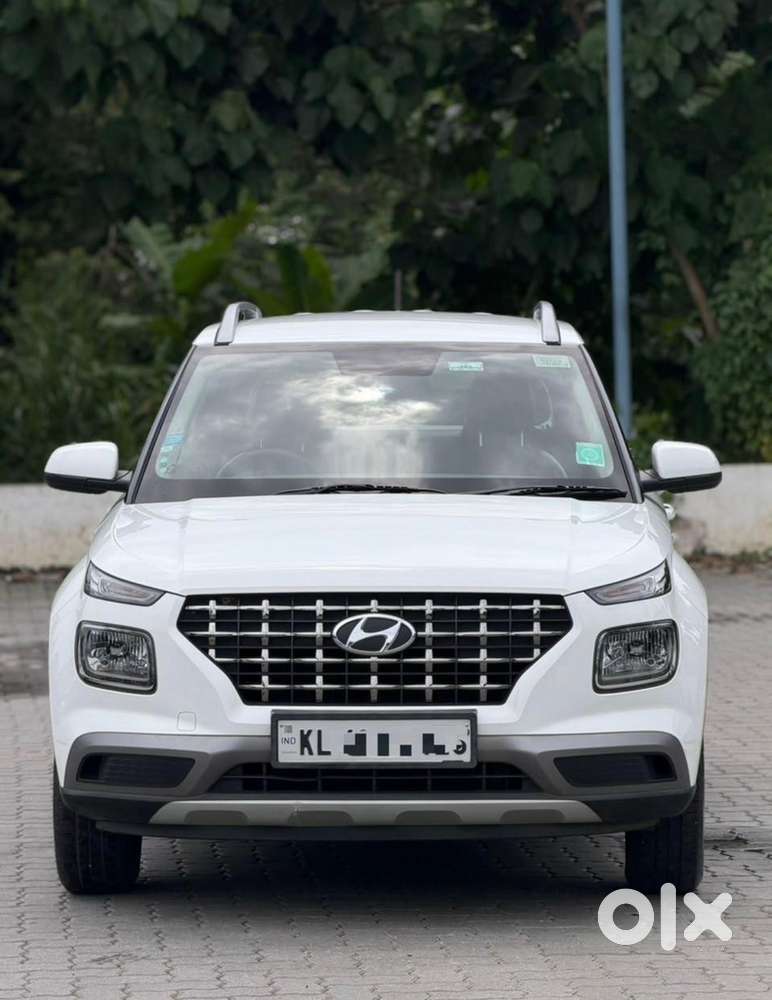 Hyundai Venue Petrol Manual 2020 Year