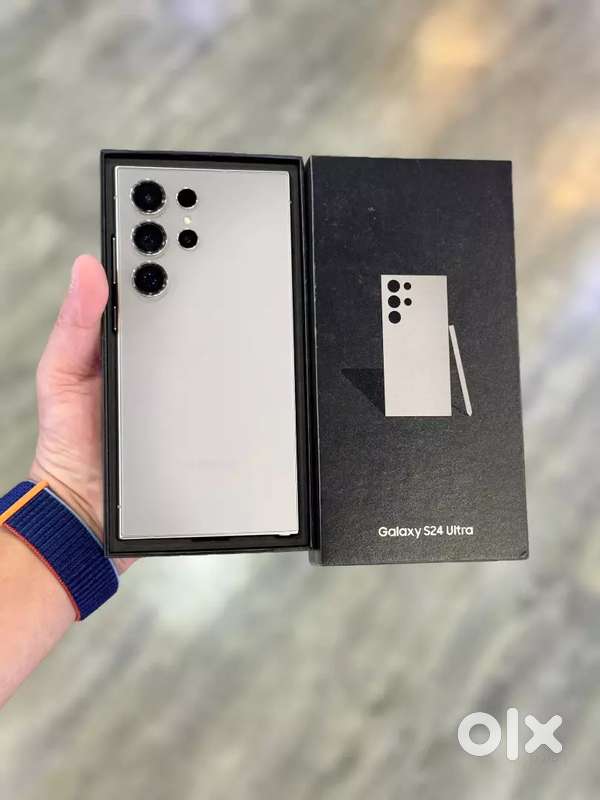 Samsung S24 ultra in good condition with bill and box
