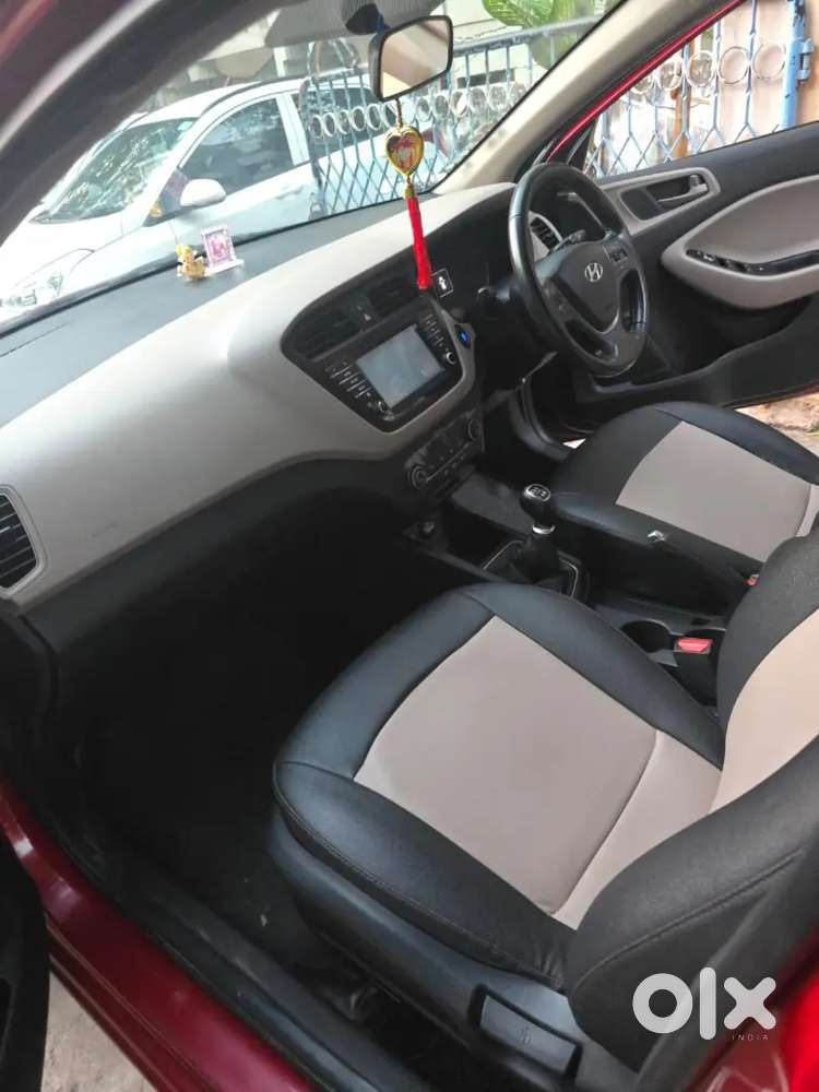 Hyundai I20 2016 Petrol 70000 Km Driven
