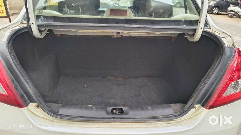 Maruti Suzuki Swift Dzire 1.2 Vxi Bsiv, 2013, Petrol