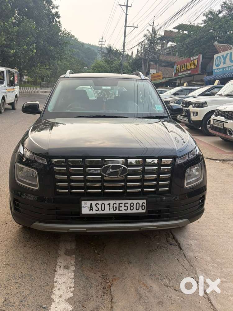 Hyundai Venue Petrol 2025