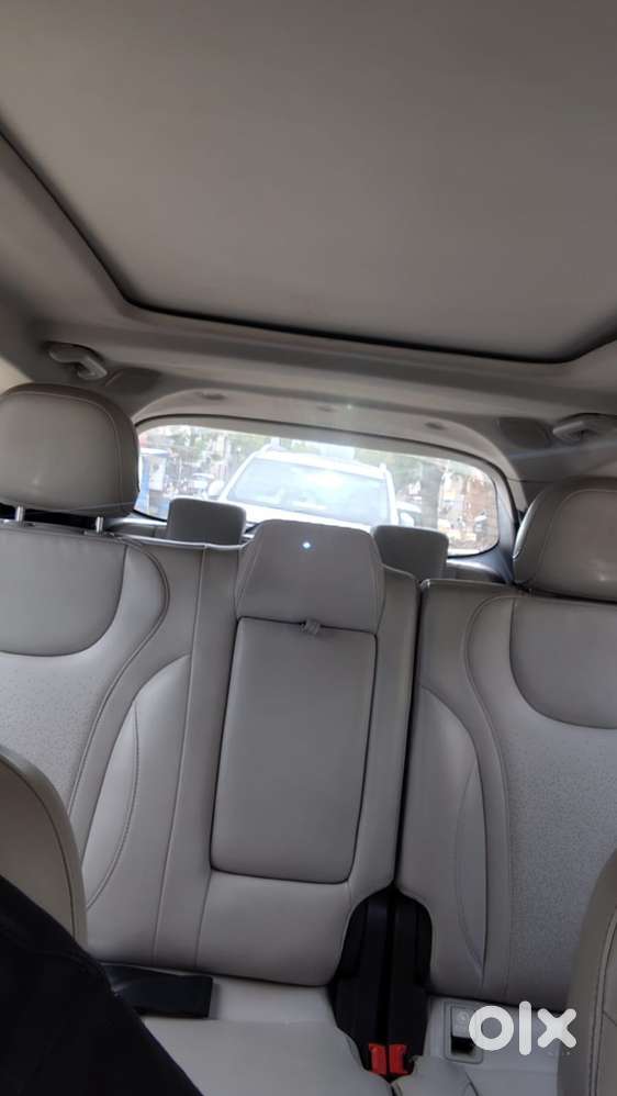 Mahindra Xuv700 Petrol 2023 Model