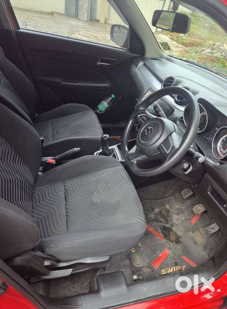 Maruti Suzuki Swift Vxi + Manual, 2024, Petrol