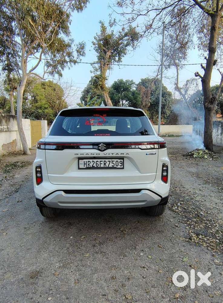 Maruti Suzuki Grand Vitara 1.5 Sigma Smart Hybrid, 2025, Petrol