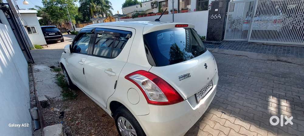 Maruti Suzuki Swift Vxi Abs Bsiv, 2016, Petrol