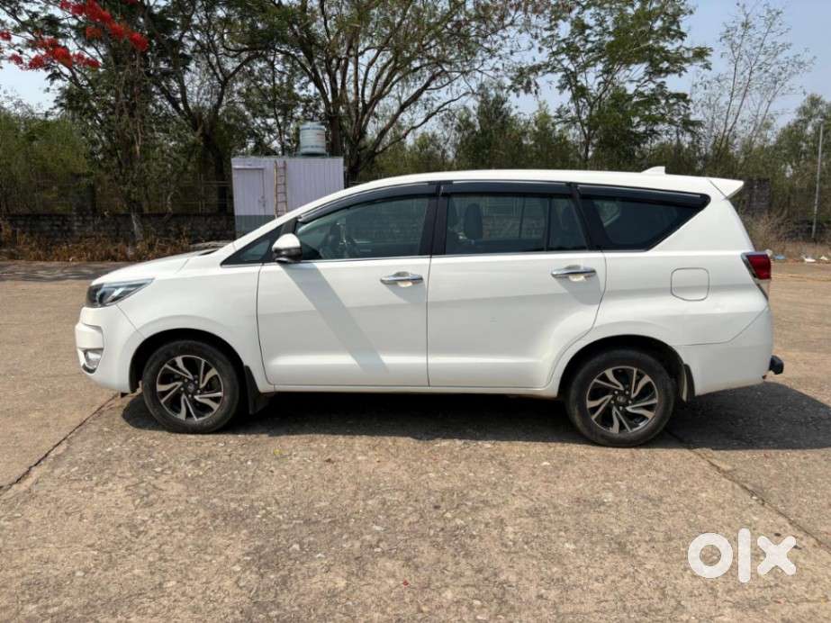 Toyota Innova Crysta 2.4 Vx Mt 8s, 2023, Diesel