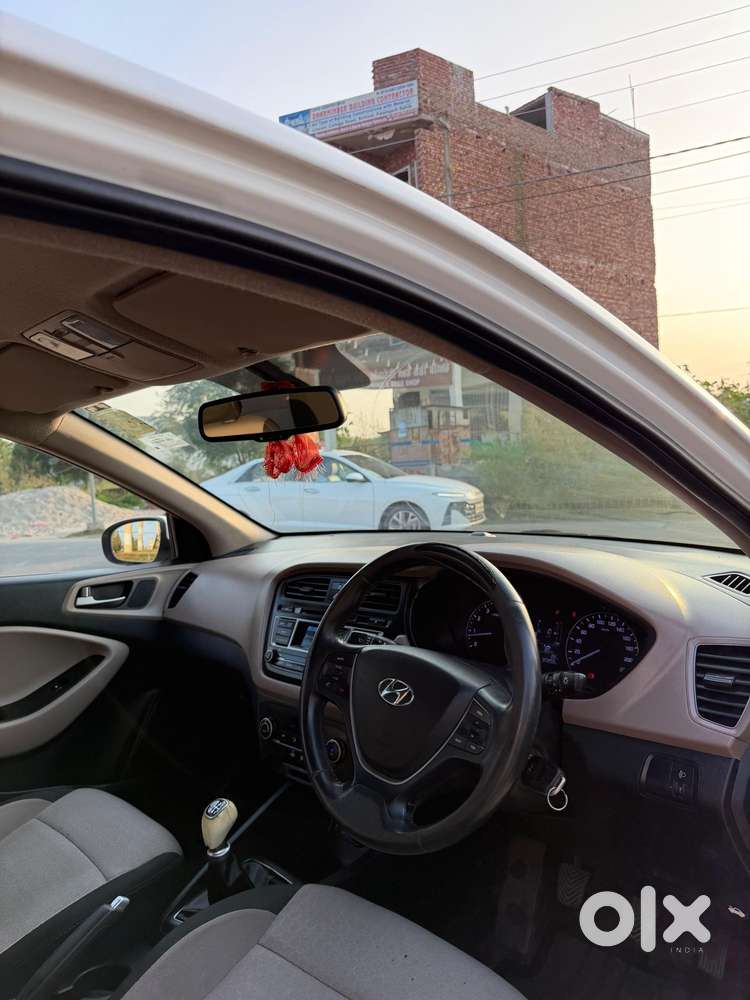 Hyundai I20 Petrol Spotz, 2015, Petrol