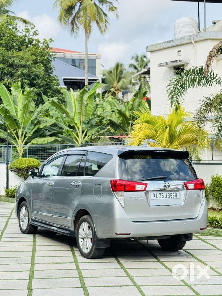 Toyota Innova Crysta 2.8 Gx At 8s, 2016, Diesel