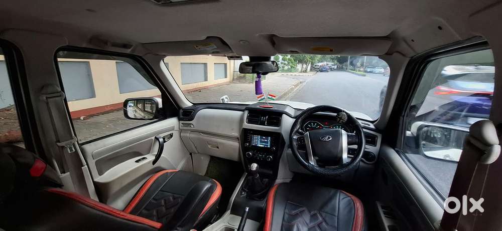 Mahindra Scorpio S10, 2015, Diesel