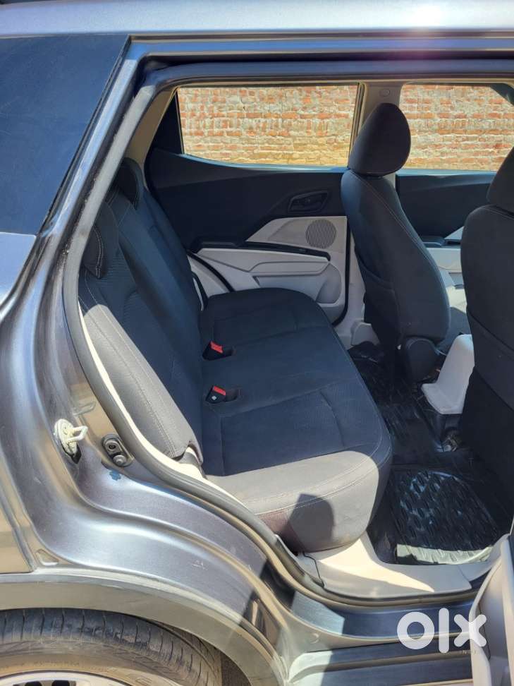 Mahindra Xuv300 W6 Diesel, 2022, Diesel