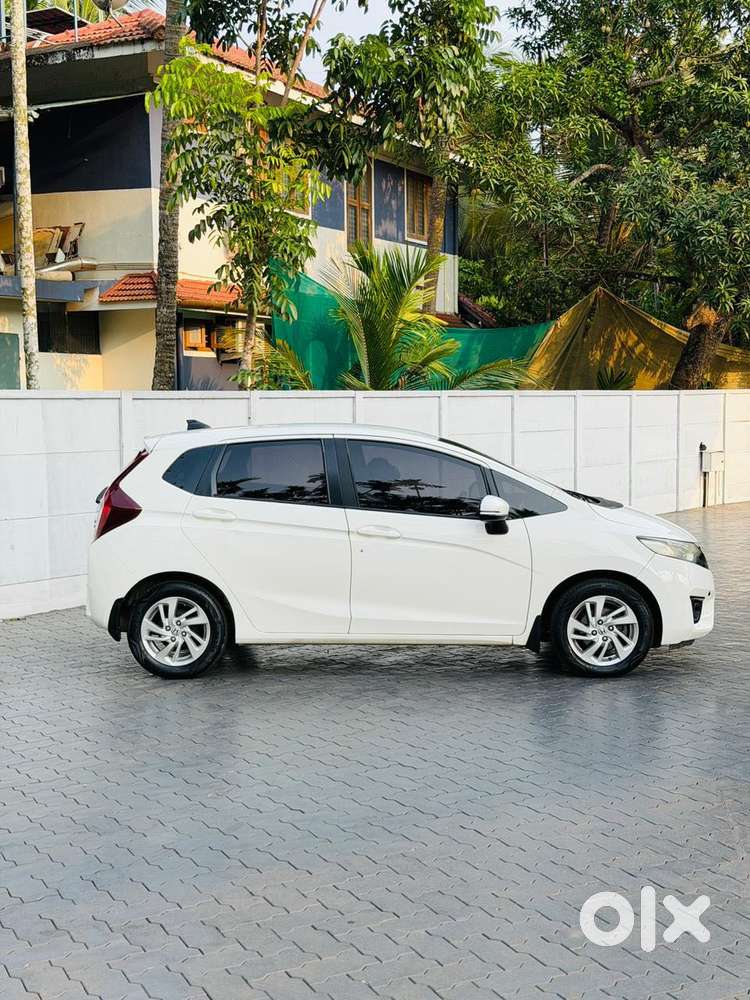 Honda Jazz V Mt Privilege, 2015, Petrol