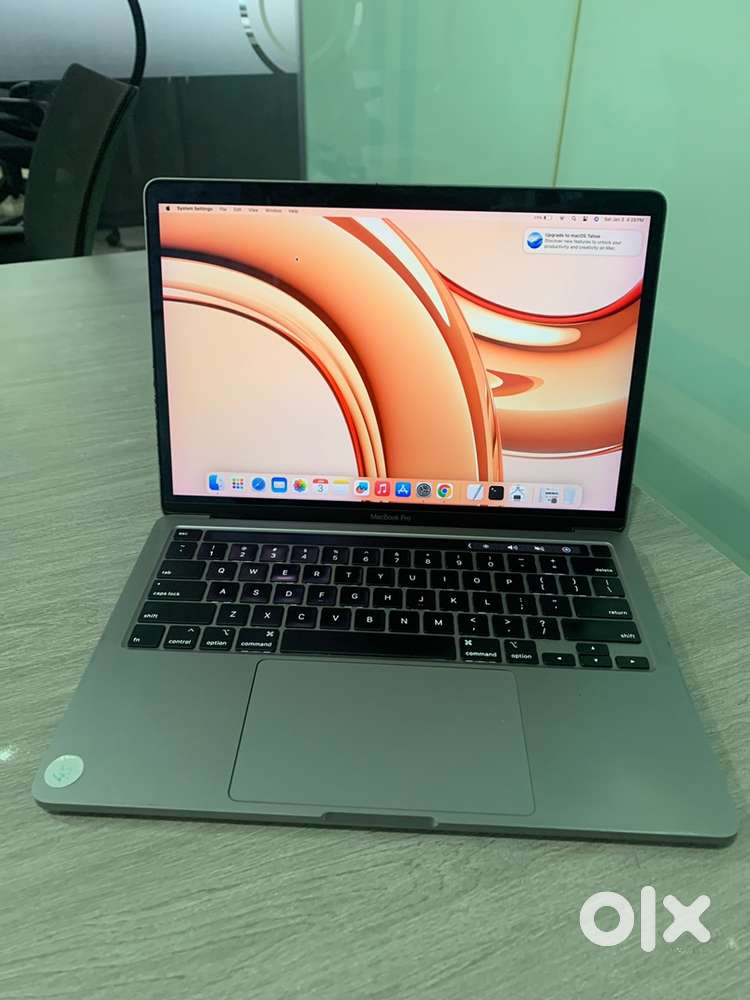 Apple MacBook Pro 2020 i7 32GB 512GB Touchbar Warranty - Computers