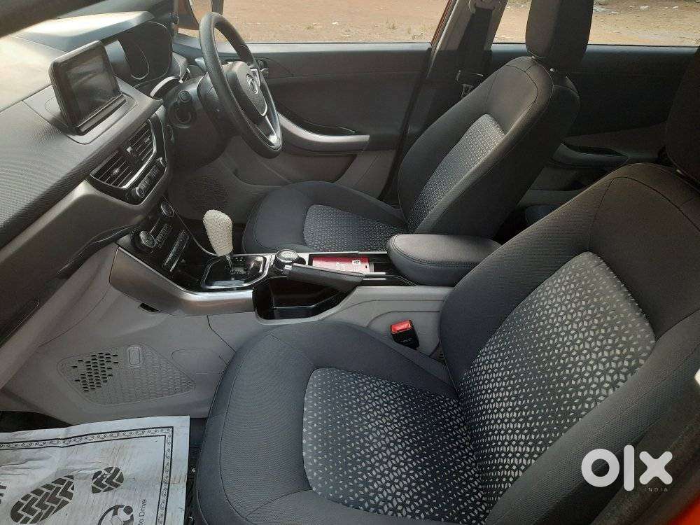 Tata Nexon 1.2 Revotron Xza Plus Dualtone, 2018, Petrol
