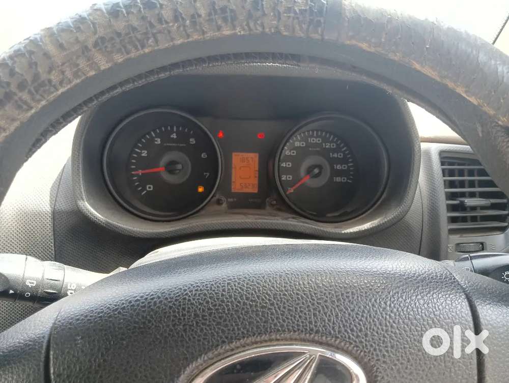 Mahindra Tuv 300 T6 Year 2016