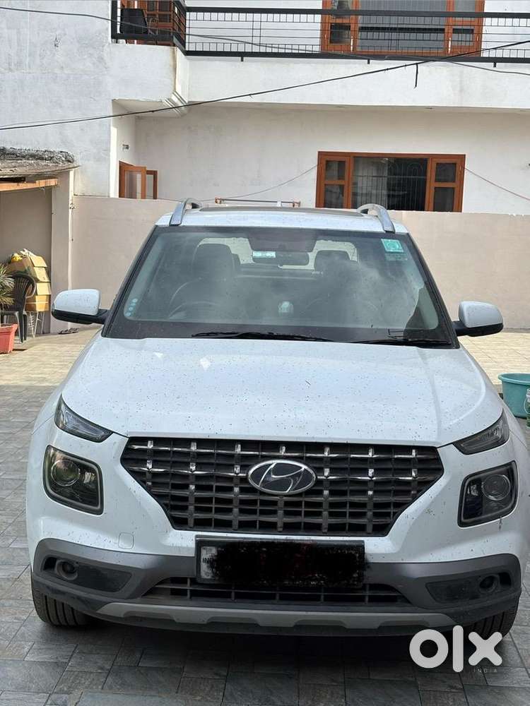Hyundai New Venue 2022 Diesel Well Maintained