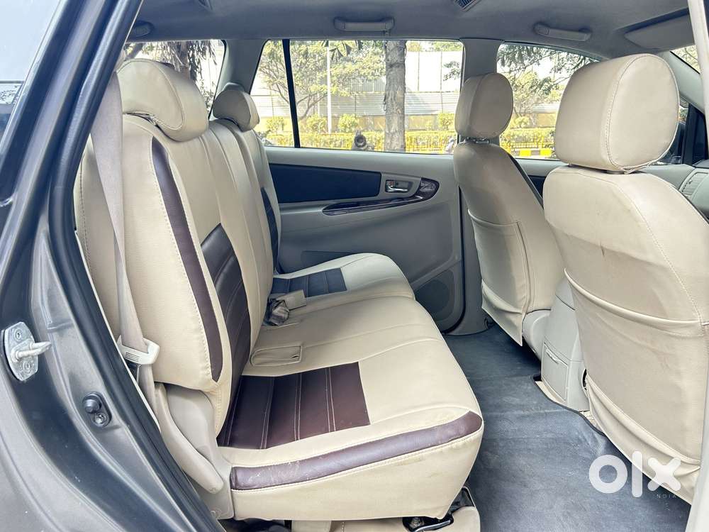 Toyota Innova 2.5 V 8 Str, 2014, Diesel