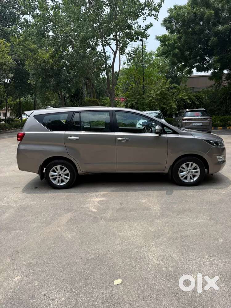 Toyota Innova Crysta 2.4 V 7 Str, 2017, Diesel