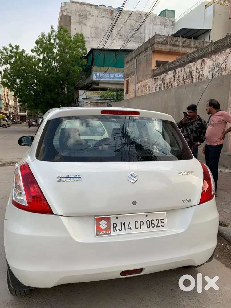 Maruti Suzuki Swift 2013 पेट्रोल ऑटोमैटिक