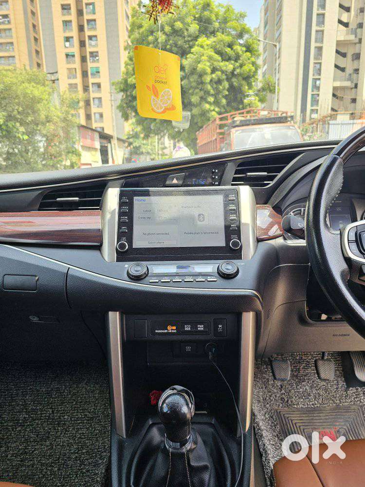 Toyota Innova Crysta [2020-ongoing] 2.4 Vx 8 Str, 2022, Diesel