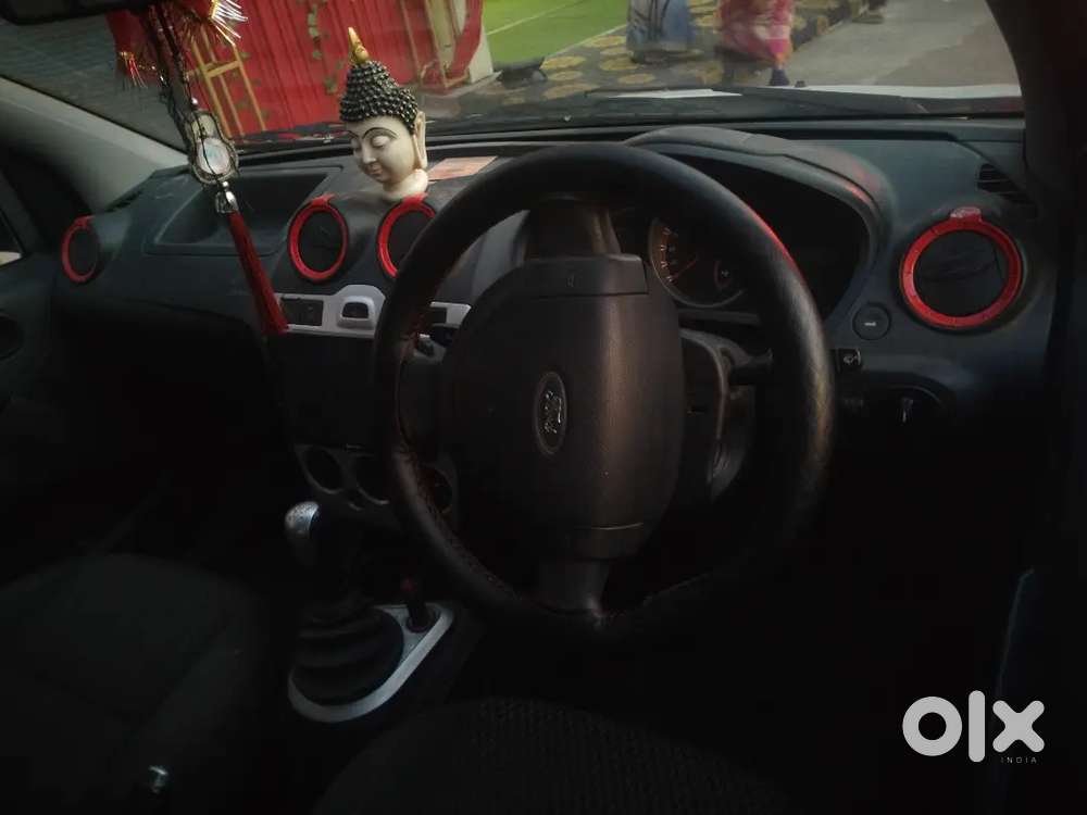 Ford Figo 2011 Petrol 92000 Km Driven