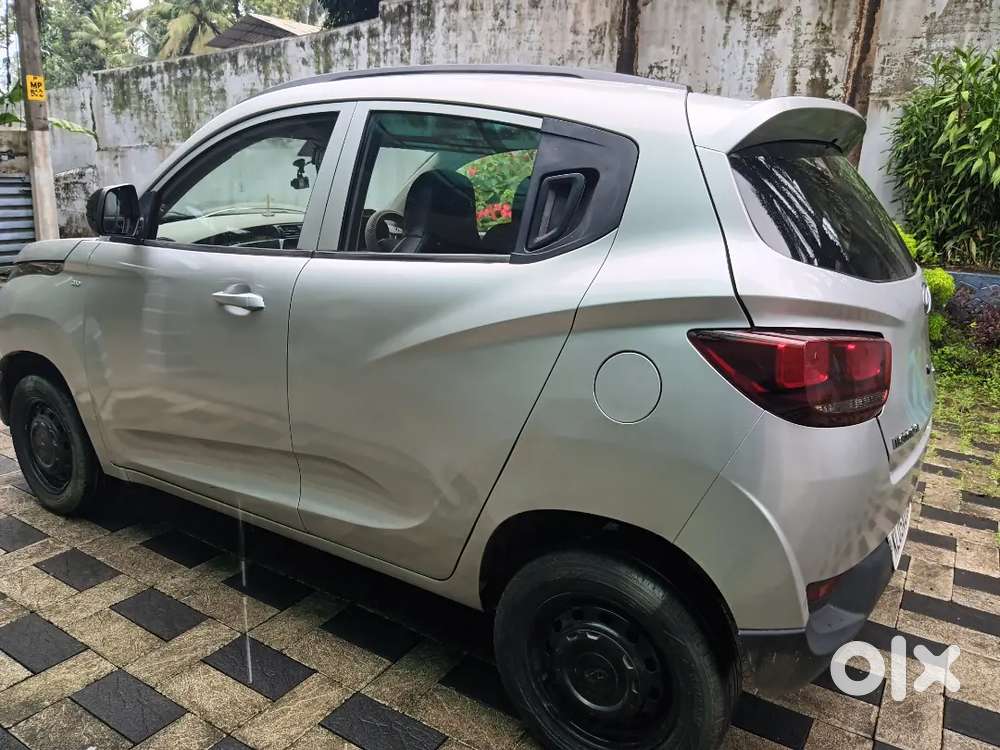 Mahindra Kuv100 Nxt Petrol 2017
