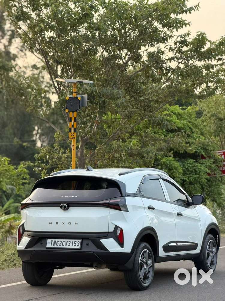 Tata Nexon Smart 1.2 Revotron Petrol 5 Mt, 2024, Petrol