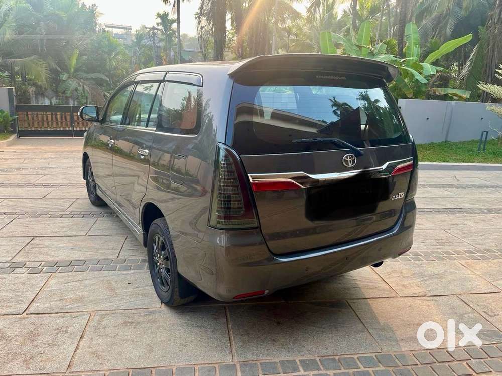 Toyota Innova 2011 Diesel Manual Model