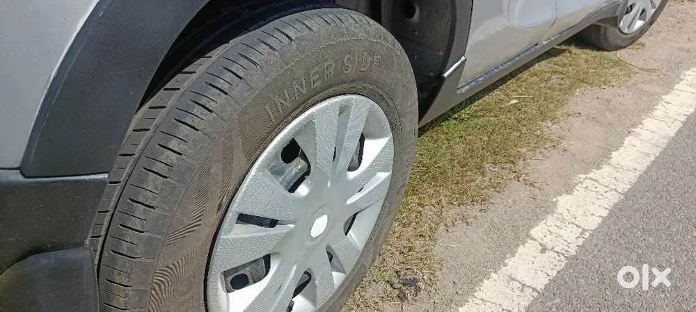 Mahindra Kuv 100 2016 Diesel 80000 Km Driven