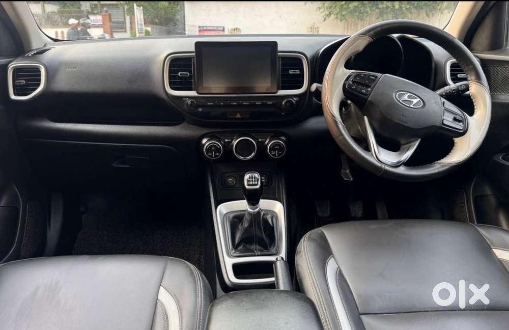 Hyundai Venue Sx (o) 2020top Model Sunroof Wali