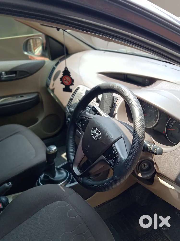 • Hyundai I20 2010 Diesel Well Maintained •
Less Kilometres Driven