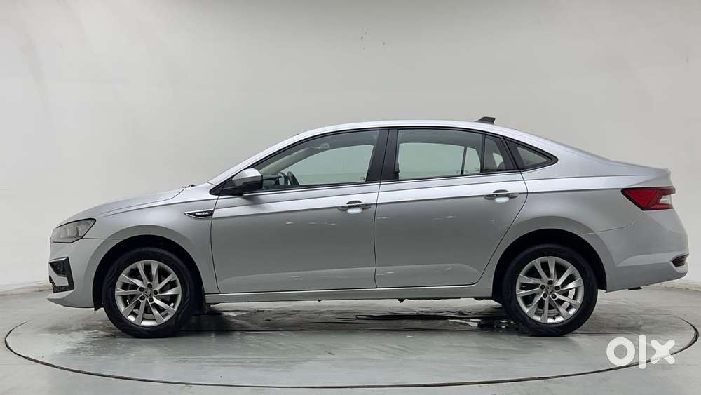 Skoda Slavia Ambition 1.0l Tsi At, 2022, Petrol