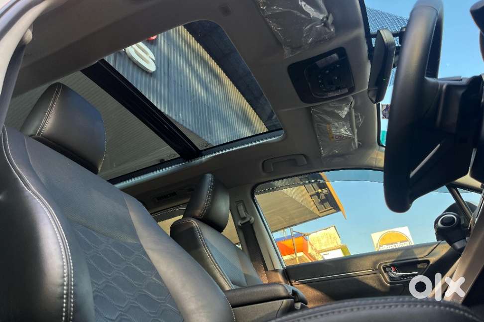 Maruti Suzuki Invicto, 2024, Petrol