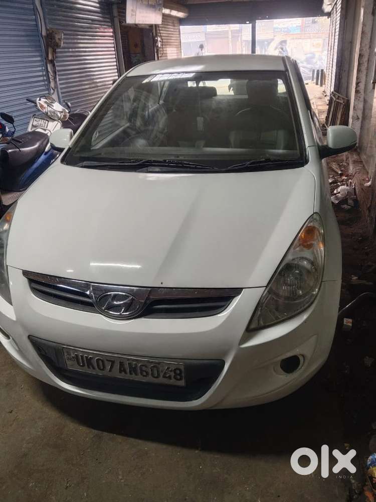 Hyundai I20 2012 Petrol 110000 Km Driven