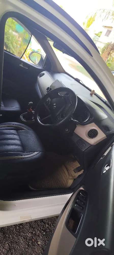 Hyundai Grand I10 2016 Diesel 95000 Km Driven