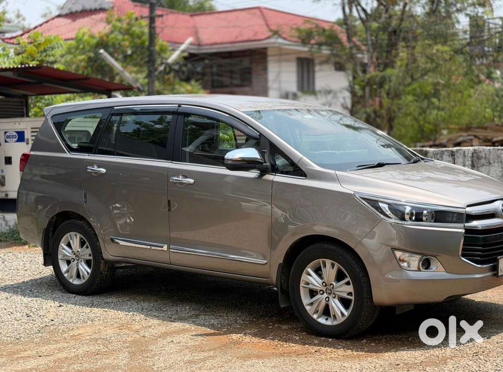Toyota Innova Crysta 2018