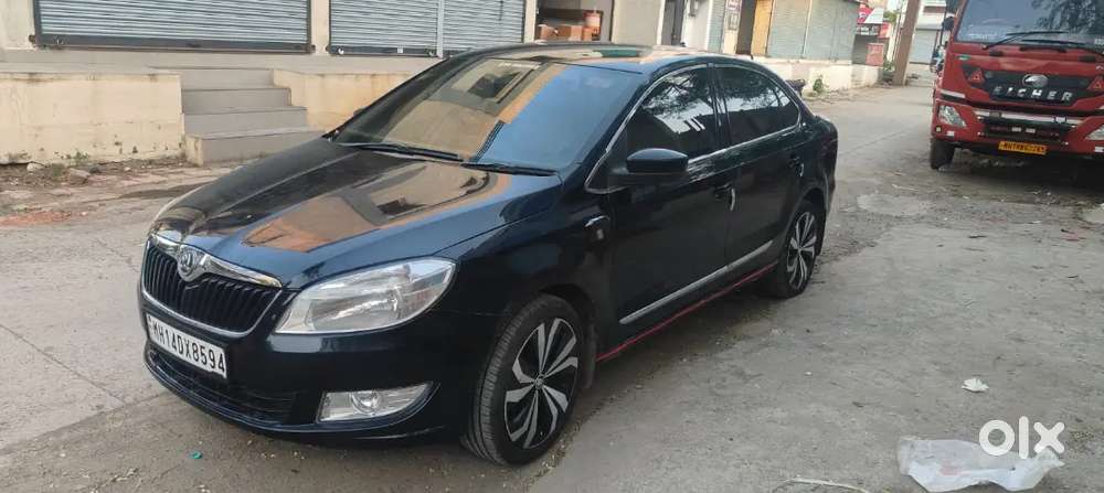 Skoda Rapid 1.5 Elegance Plus 2013