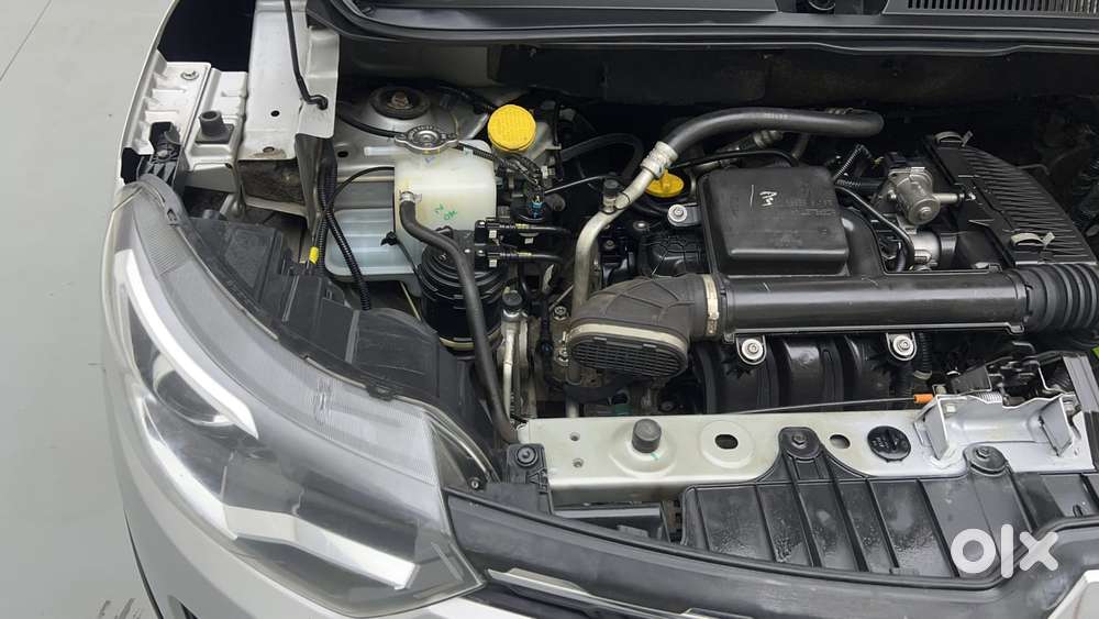 Renault Triber 1.0 Rxz Dual Tone, 2021, Petrol