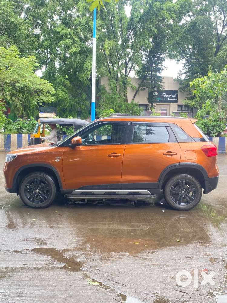Maruti Suzuki Brezza 1.5 Zxi Plus At Smart Hybrid Dual Tone, 2019, D..