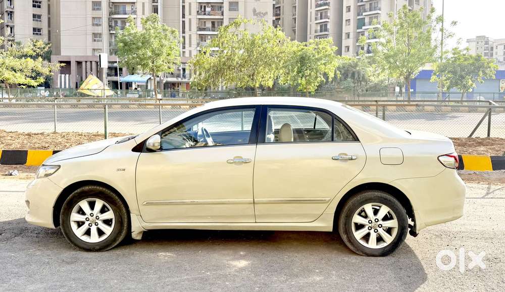 Toyota Corolla Altis Gl, 2010, Petrol