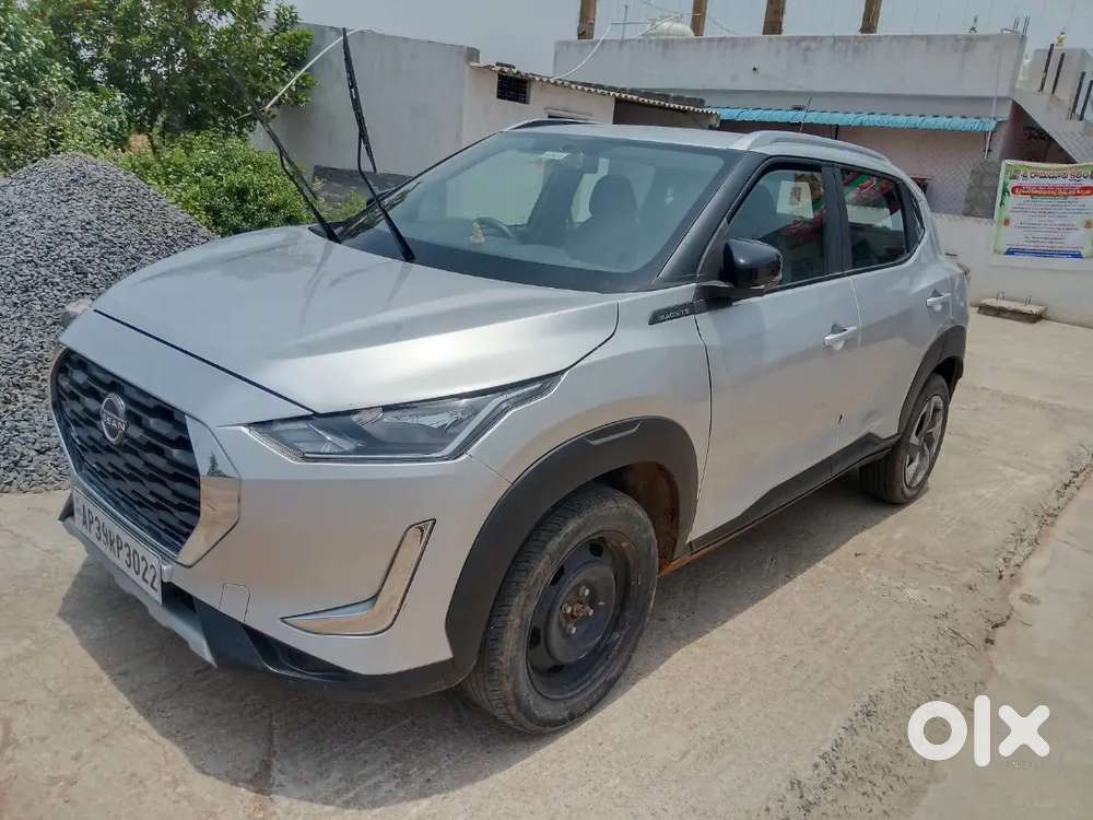 Nissan Magnite 2022 Petrol 355000 Km Driven
