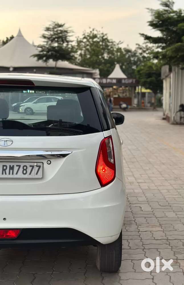 Tata Bolt Revotron Xt, 2016, Petrol