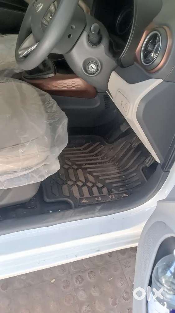 Hyundai Aura 2025 Petrol 3200 Km Driven Good Condition