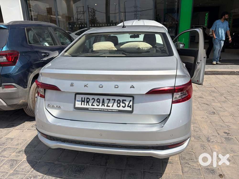 Skoda Slavia Active 1.0l Tsi Mt, 2022, Petrol