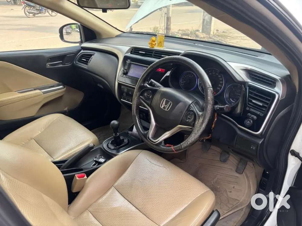 Honda City  Vx -mt. I-vtec With Sunroof  2014/2015 Registration
